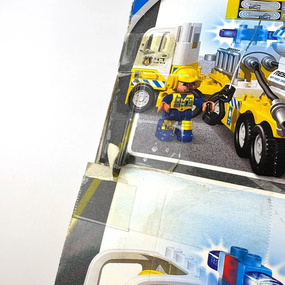 VTG‎ Lego Duplo 7844 Airport Rescue Truck Box Minifigures Partial Manual *READ